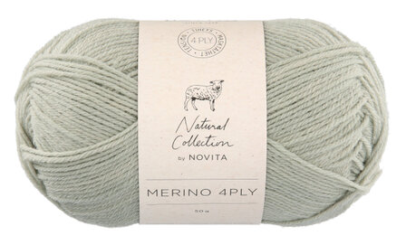 novita soft Merino 4ply 305 Cabbage white butterfly