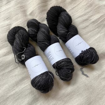 Julija verft single merino Bobby